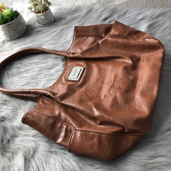 2/$30 ALL ITEMS WILL BE GONE BEFORE HOLIDAY AND NEGOTIABLE/BUY NOW! Leather Bag - Picture 2 of 3